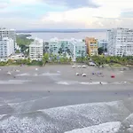Edificio Con Piscina Frente Al Mar Con Excelente Ubicacion Piso 4
