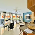 Edificio Con Piscina Frente Al Mar Con Excelente Ubicacion Piso 4