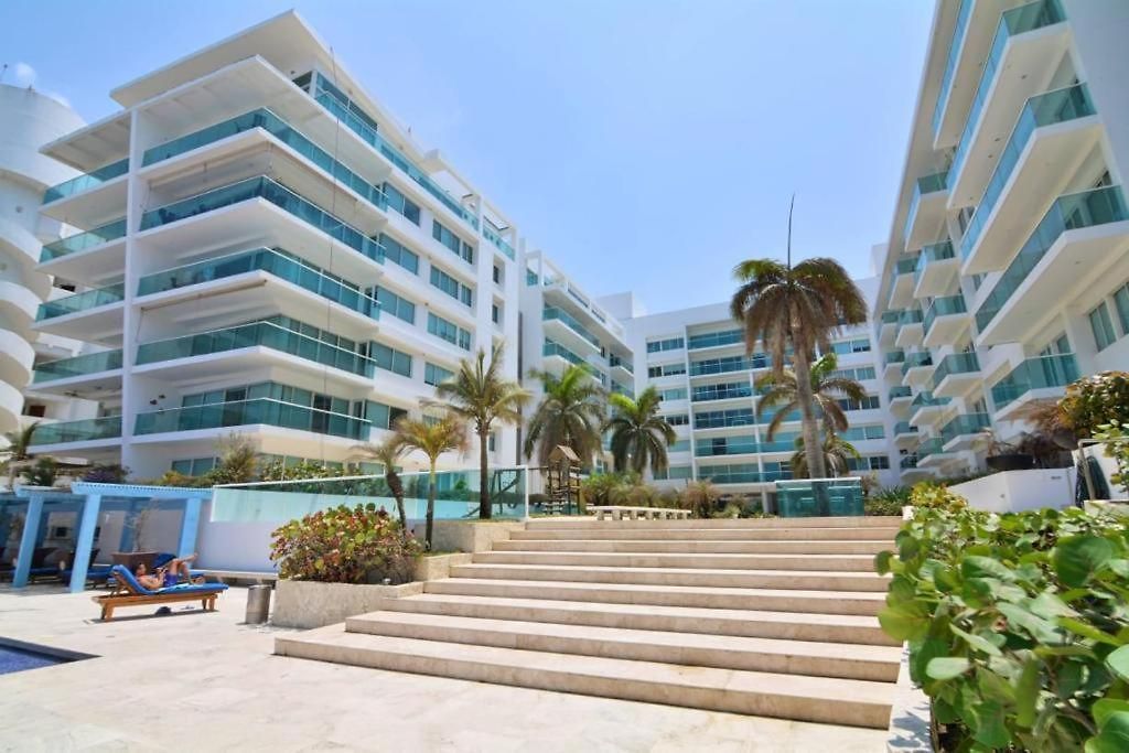 Apartamento Edificio Con Piscina Frente Al Mar Con Excelente Ubicación Piso 4