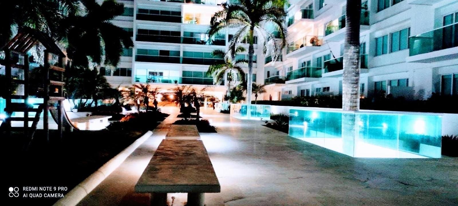 Edificio Con Piscina Frente Al Mar Con Excelente Ubicación Piso 4