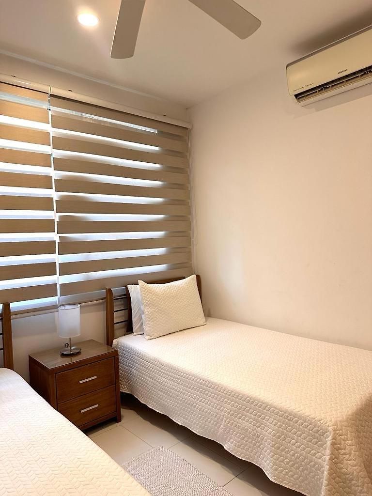 Edificio Con Piscina Frente Al Mar Con Excelente Ubicación Piso 4 * Cartagena