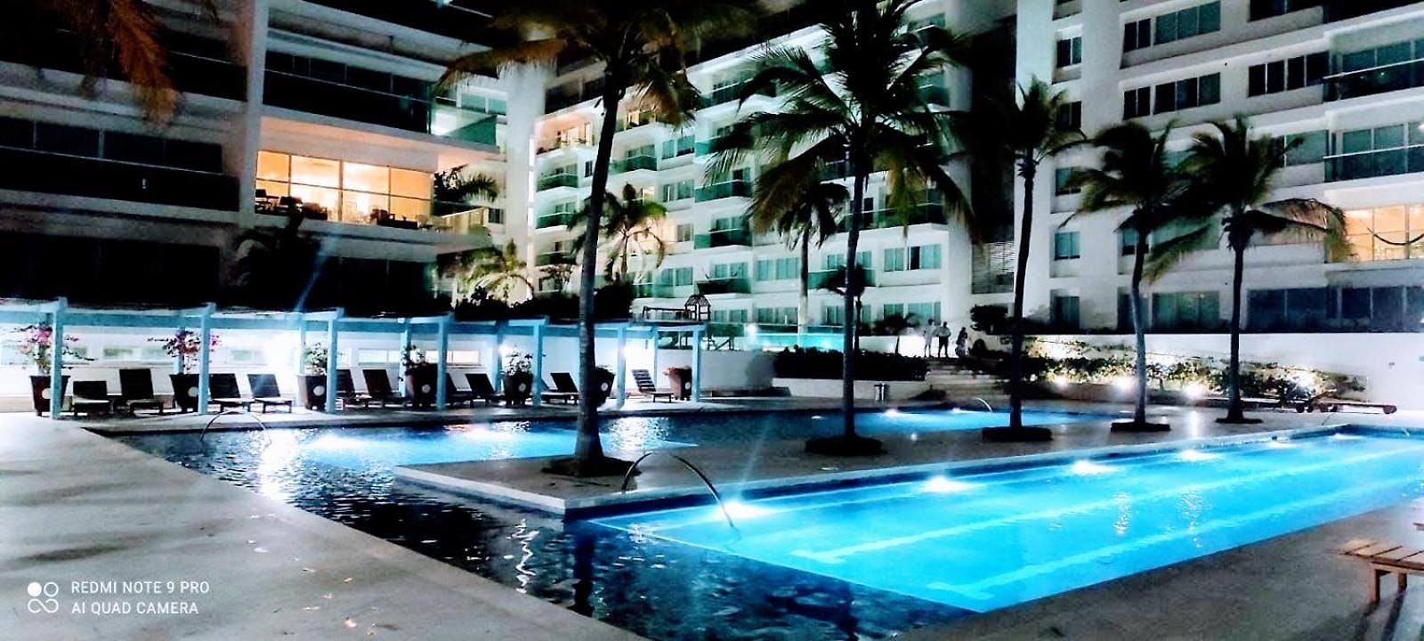 Edificio Con Piscina Frente Al Mar Con Excelente Ubicación Piso 4 Apartamento