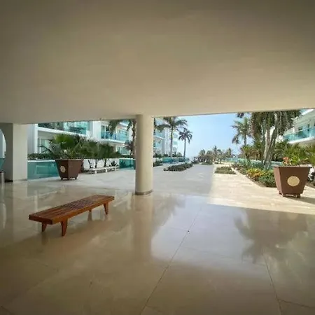 Edificio Con Piscina Frente Al Mar Con Excelente Ubicación Piso 4 Apartamento Cartagena