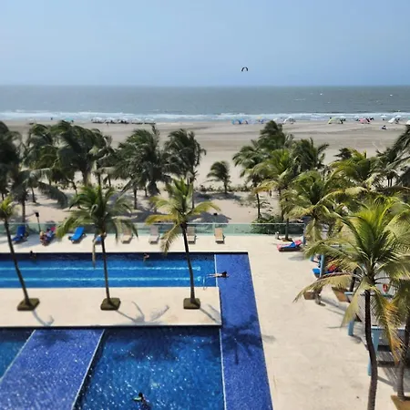 Edificio Con Piscina Frente Al Mar Con Excelente Ubicación Piso 4