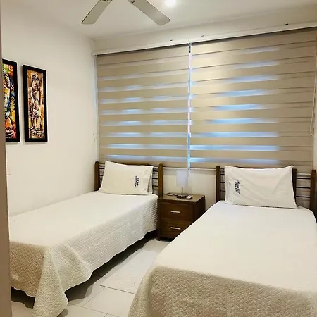Edificio Con Piscina Frente Al Mar Con Excelente Ubicación Piso 4 * Cartagena