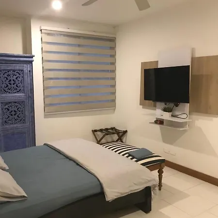 Edificio Con Piscina Frente Al Mar Con Excelente Ubicación Piso 4 Apartamento Cartagena