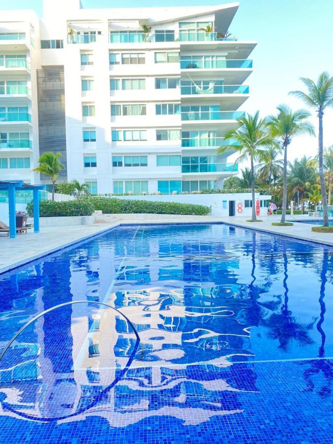 Edificio Con Piscina Frente Al Mar Con Excelente Ubicacion Piso 4 *