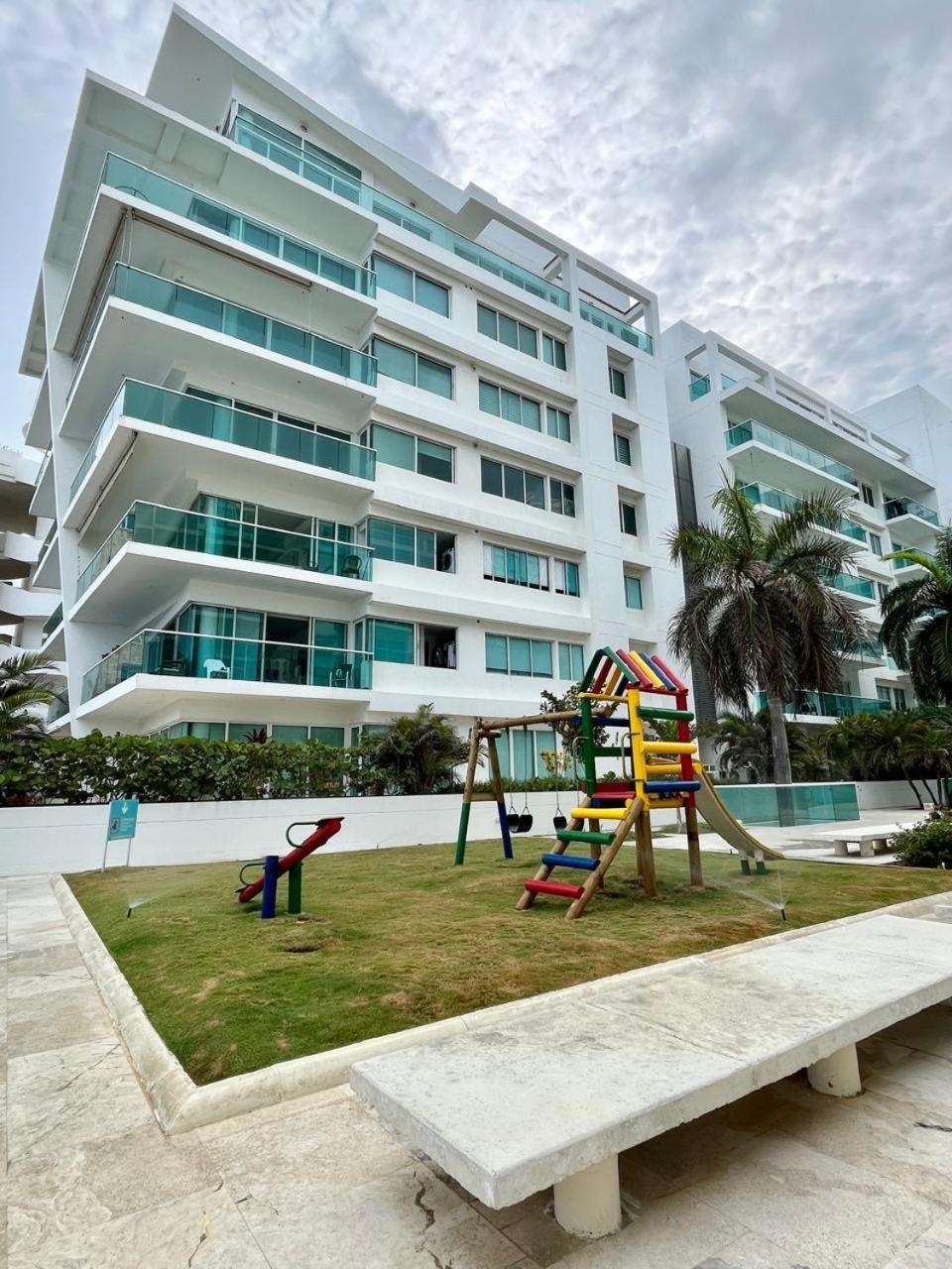 Edificio Con Piscina Frente Al Mar Con Excelente Ubicacion Piso 4 * Cartagena