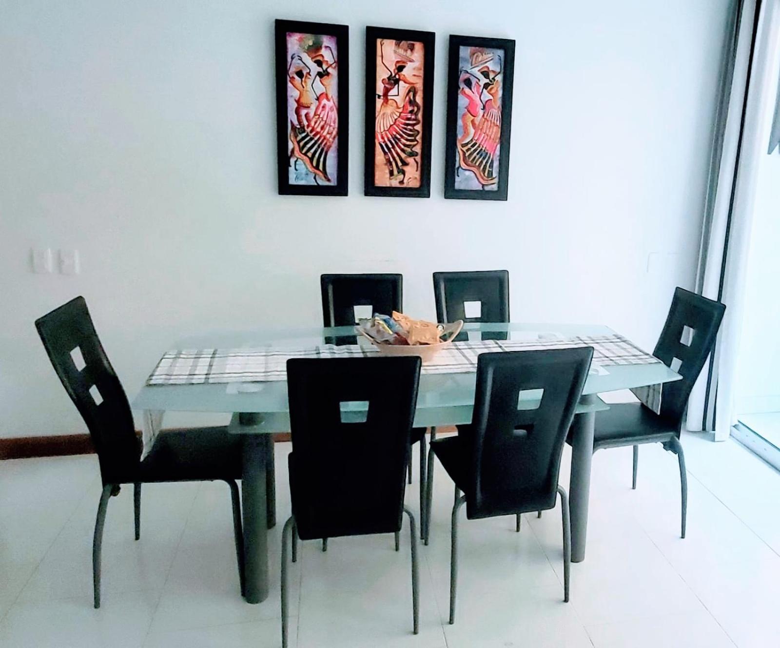 Apartamento Edificio Con Piscina Frente Al Mar Con Excelente Ubicación Piso 4